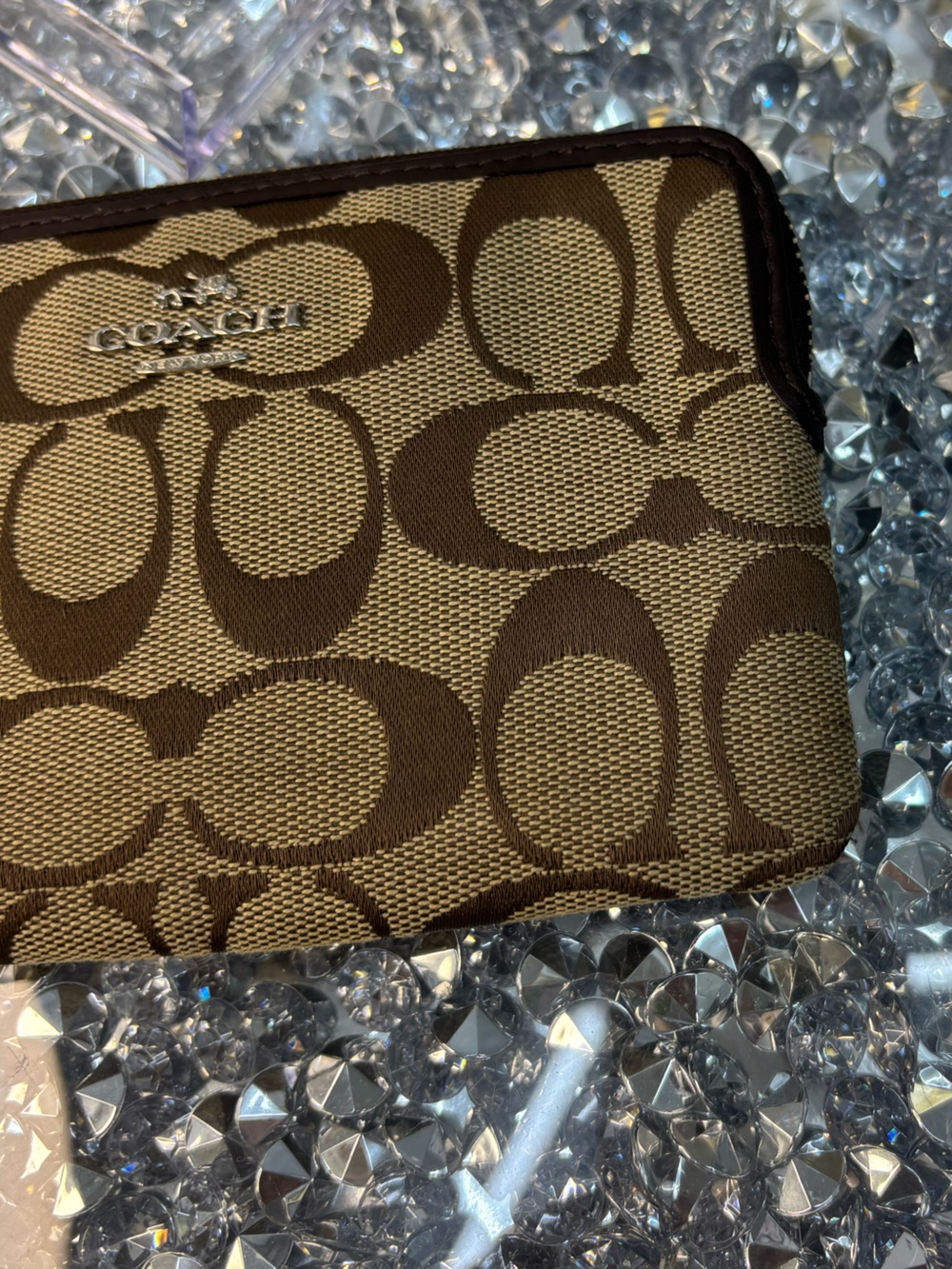 Coach Corner Zip Wristlet in Signature Canvas EUC - Picture 10 of 12